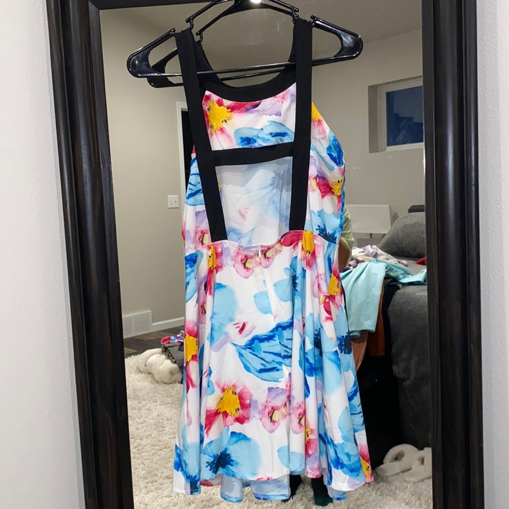 Multicolor open back dress